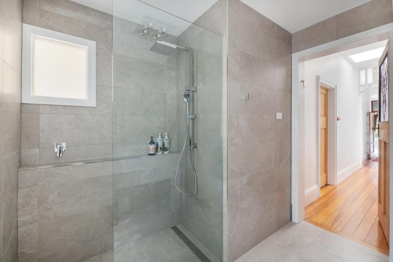 Warwick St Retreat! 3 Bedroom House With Parking Хоубарт Екстериор снимка